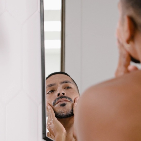 Ceylon Face Wash & Moisturizer Men - Picture 4 of 7